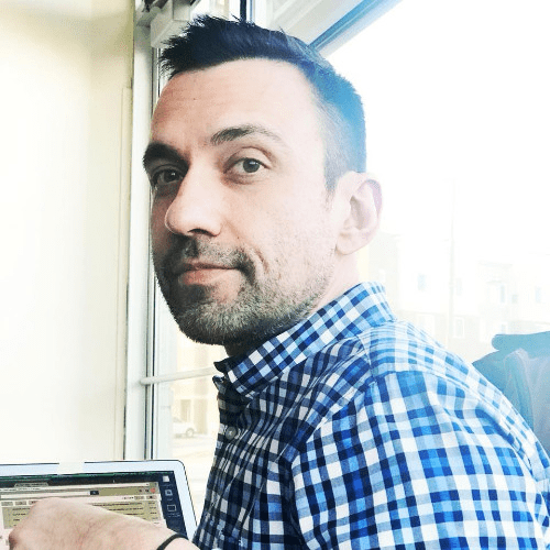 Editorial headshot of Victor Pinto