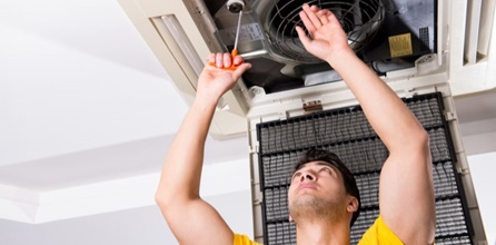 HVAC contractor license requirements in 2025