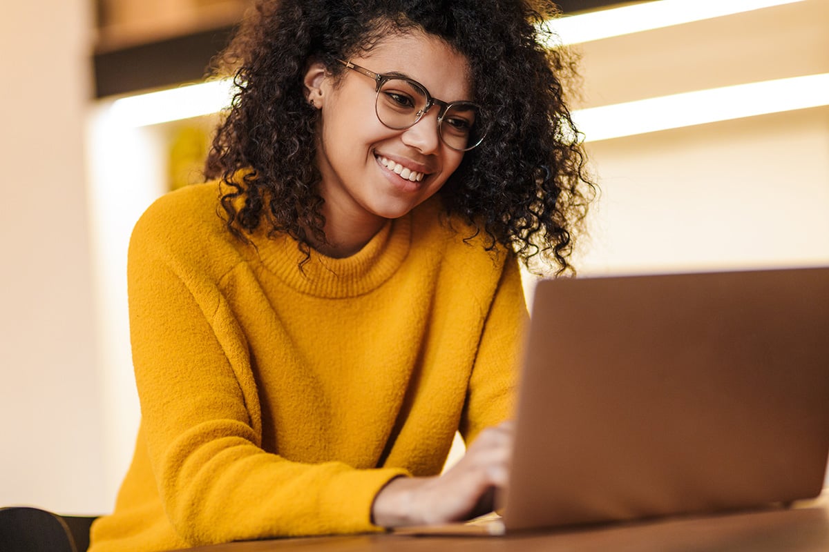 Small business owner signing up for Insureon e-mail newsletter. Small business owner signing up for Insureon e-mail newsletter.