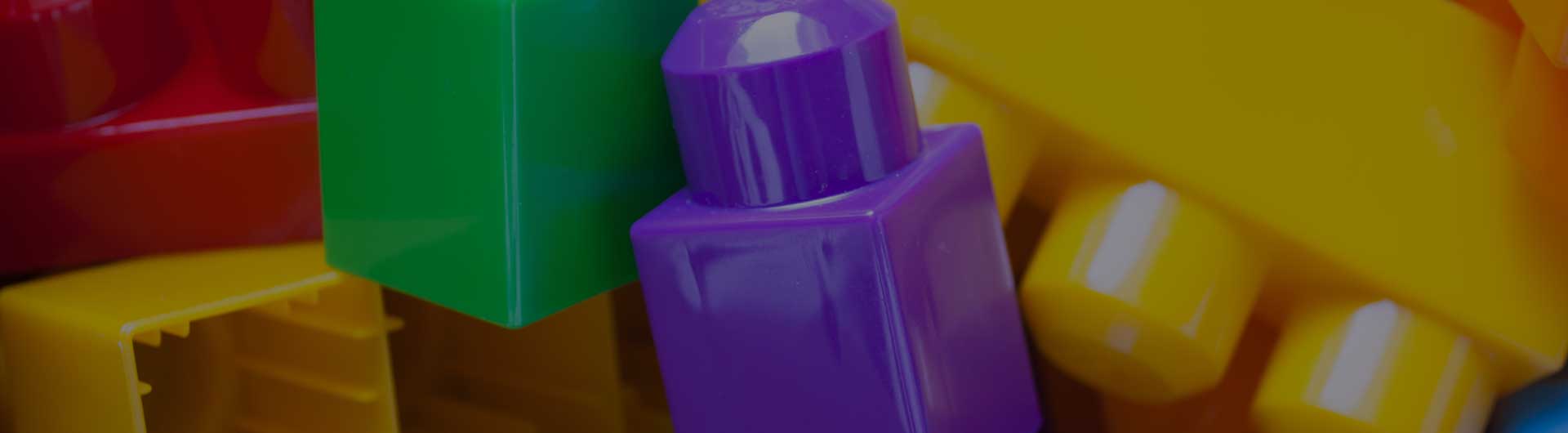 Large pile of plastic building blocks.