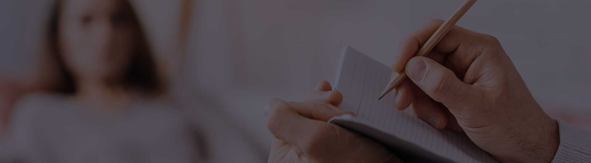 Professional psychologist conducting a consultation.