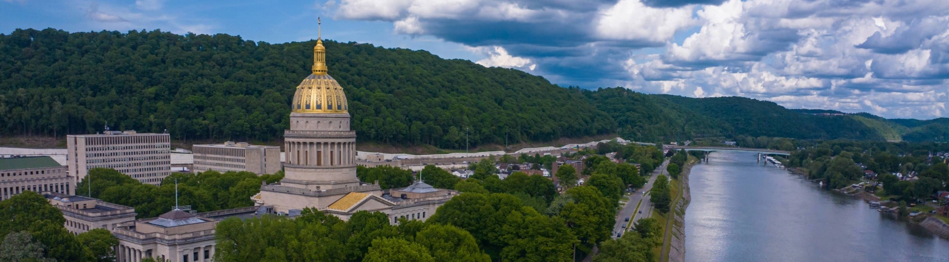 Charleston, WV city skyline